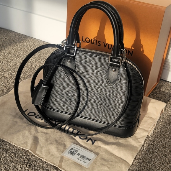 Louis Vuitton Handbags - Louis Vuitton Alma bb